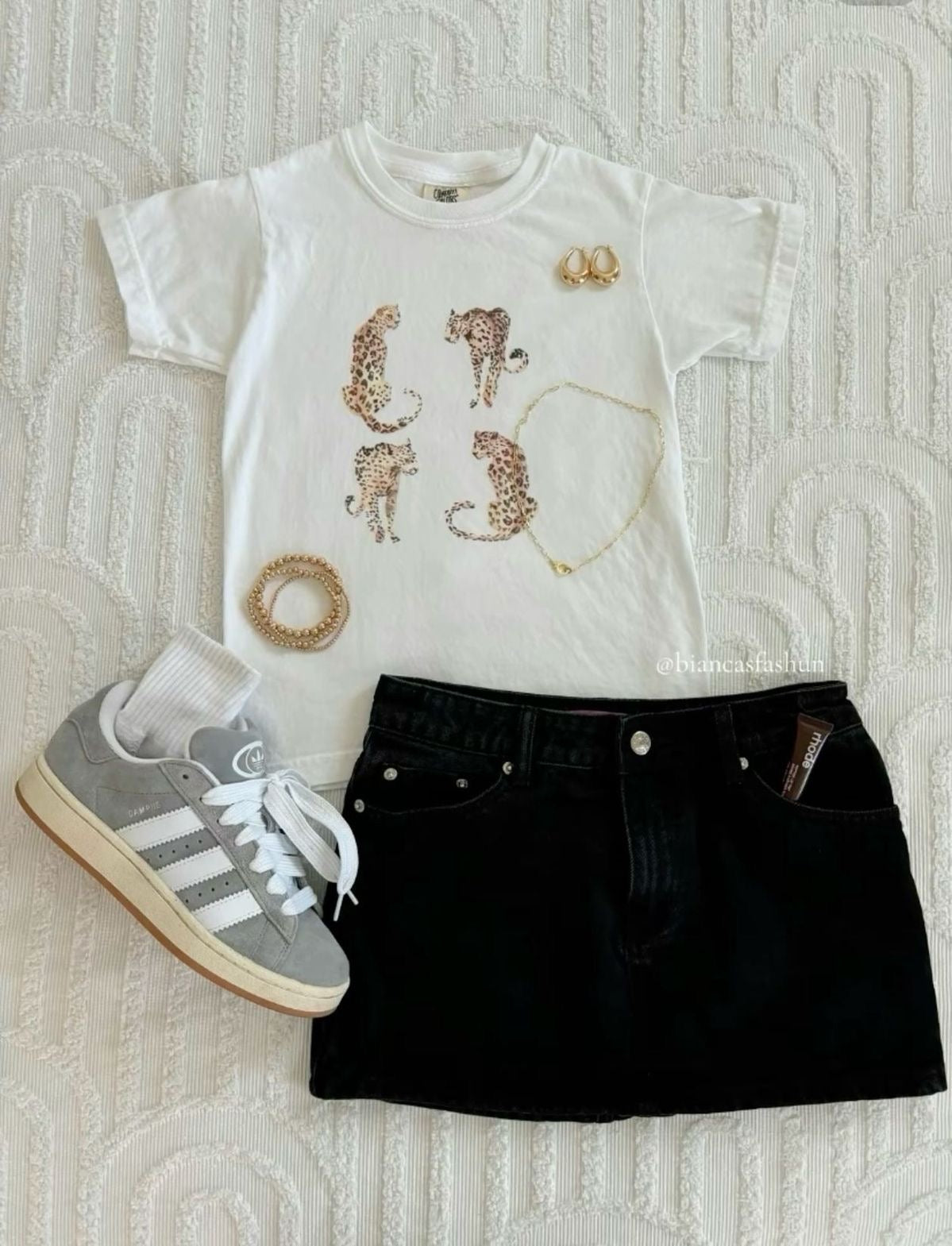 “cats” baby tee
